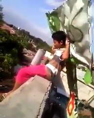 Sumpah ngakak gue...!!! avatar ang lagi mau belajar terbang yang pertama kalinya ha ha ha