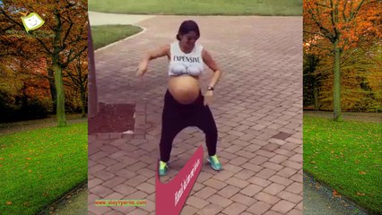 Hamile kadının enerji dolu dansı