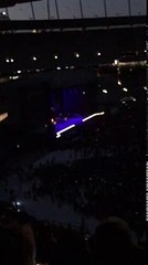 Guns N' Roses Announcer confuses Melbourne with Sydney, got booed! - Live 14 Feb 2017