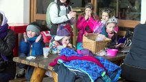 Hautes-Alpes : Plus de 100 enfants réunis pour le carnaval de la glisse à Villard-Saint-Pancrace