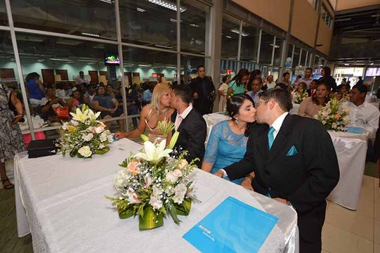 Matrimonios colectivos en San Valentin