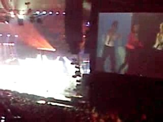 Leslie interprète "l'envers de la terre"