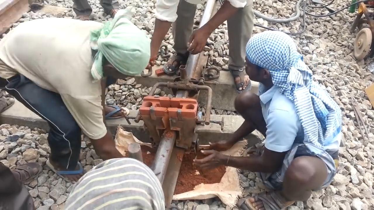 How to join two Rail In India