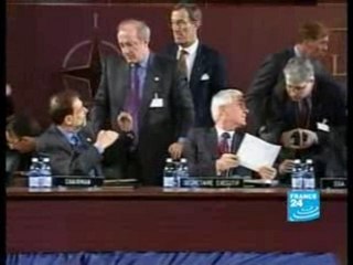 Interviewez Hubert Vedrine