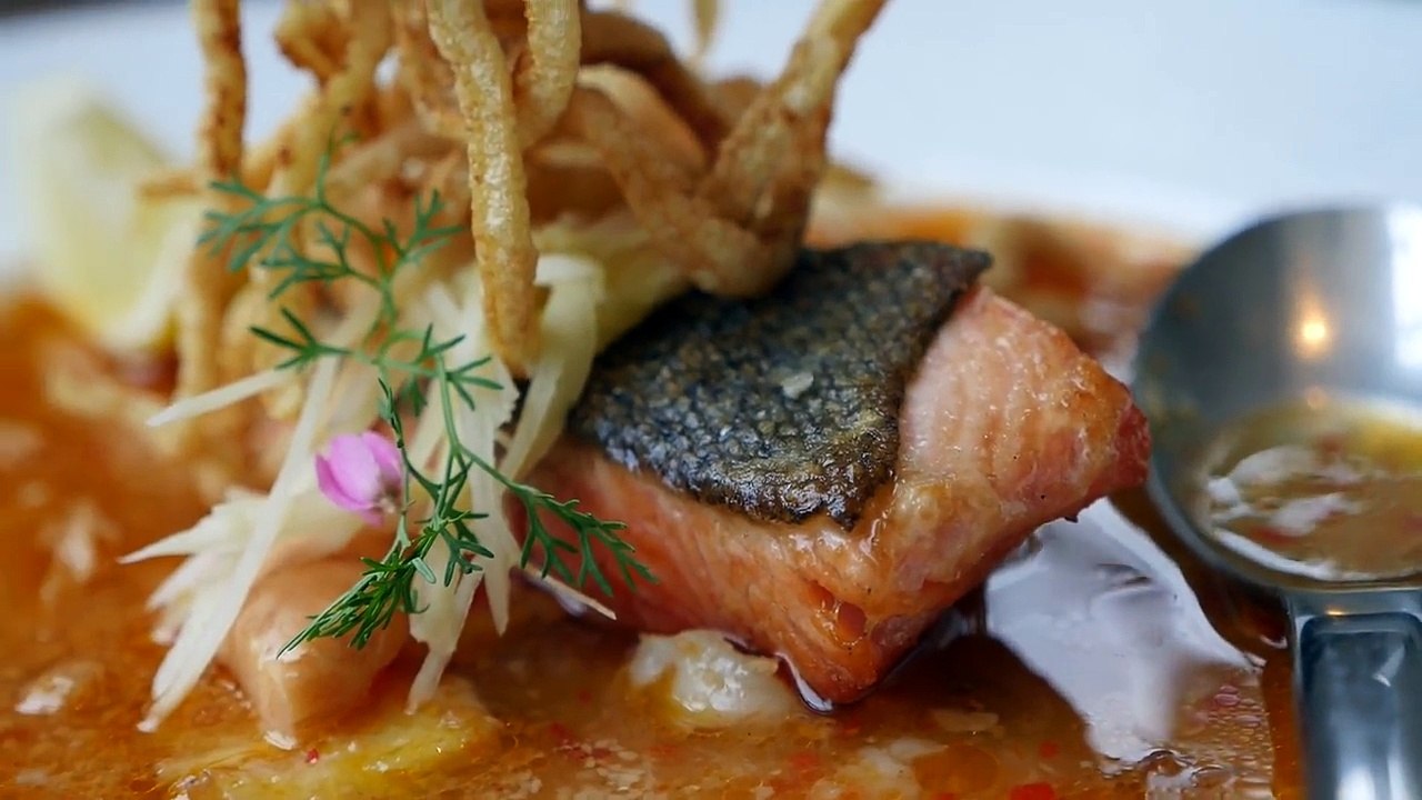 Best Fine Dining Thai Food in Bangkok — Paste Restaurant at Gaysorn!-YmpgxkIfXx4