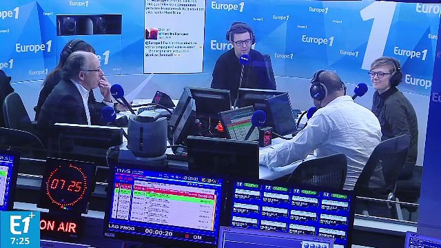 Le patron d'agence d'alibi : Je vous ai mis vos faux billets de train dans votre casier Monsieur Switek