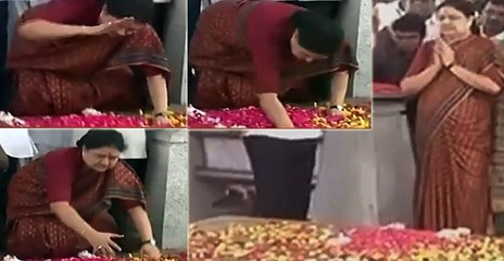 Sasikala visits Jayalalithaa's memorial at Chennai's Marina Beach