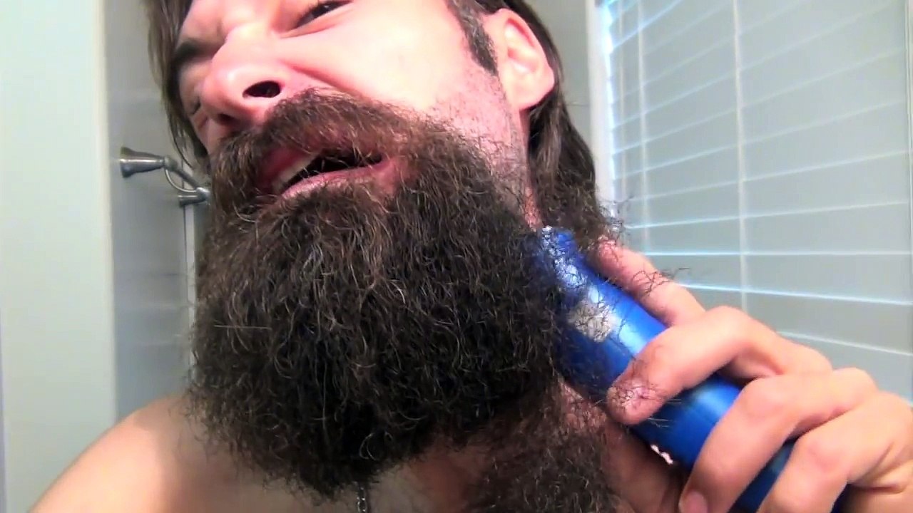 Sakalın bir erkeği nasıl değiştirdiğinin kanıtı bir video!