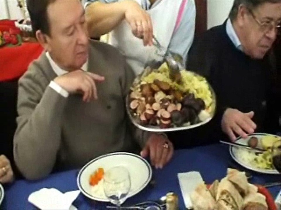 CASA DOS POBRES DE COIMBRA ALMOÇO DO DIA NAMORADOS FEVEREIRO 2017