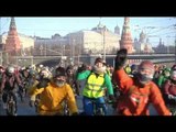 Perang Lawan Suhu Dingin, Parade Sepeda Musim Dingin Digelar di Rusia - NET 24