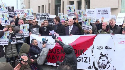 Turquie : procès d'un journaliste, les soutiens manifestent