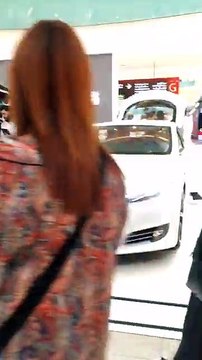 NEW TESLA X SPORTS CAR TAXI SERVICE NOW IN DUBAI. ROAD AND TRANSPORT AUTHORITY IN DUBAI DECIDE TO RUN TESLA MODEL X