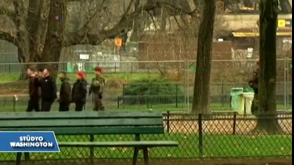 Eyfel Kulesi’ne Camdan Güvenlik Duvarı