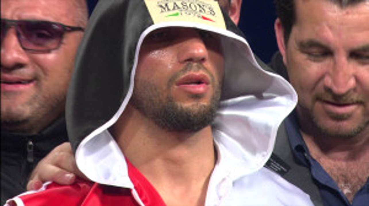 Arda Turan ve Mesut Özil'den Boksör Avni Yıldırım'a Destek Mesajı