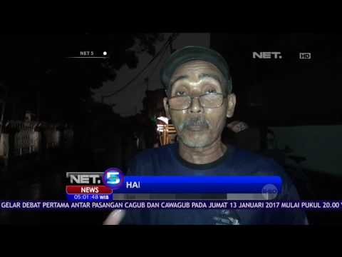 Diduga Tersambar Petir, Rumah di Jalan Ambengan Selatan Surabaya Ludes Terbakar - NET5