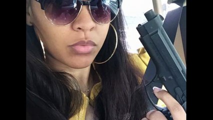 Karyna Tavarez répond et insulte un footballeur qui la menacerait de divulguer ses "photos nues"