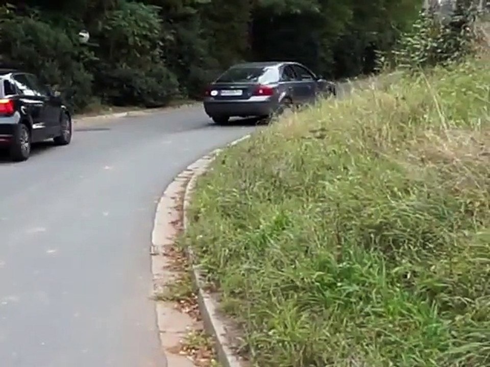 Drachenlord rastet im Auto aus