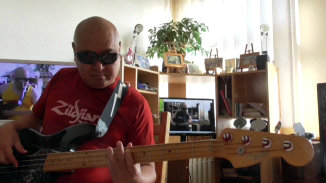 Down To The Bone London Life HD-720 m1 Basscover Bob Roha