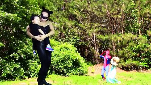 30 Min+ Compilation: Snow Whites baby becomes catbaby, Spiderman kisses catwoman and more