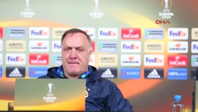 Fenerbahçe Teknik Direktörü Advocaat ve Futbolcusu Neustadter Basın Toplantısında Konuştu - 2
