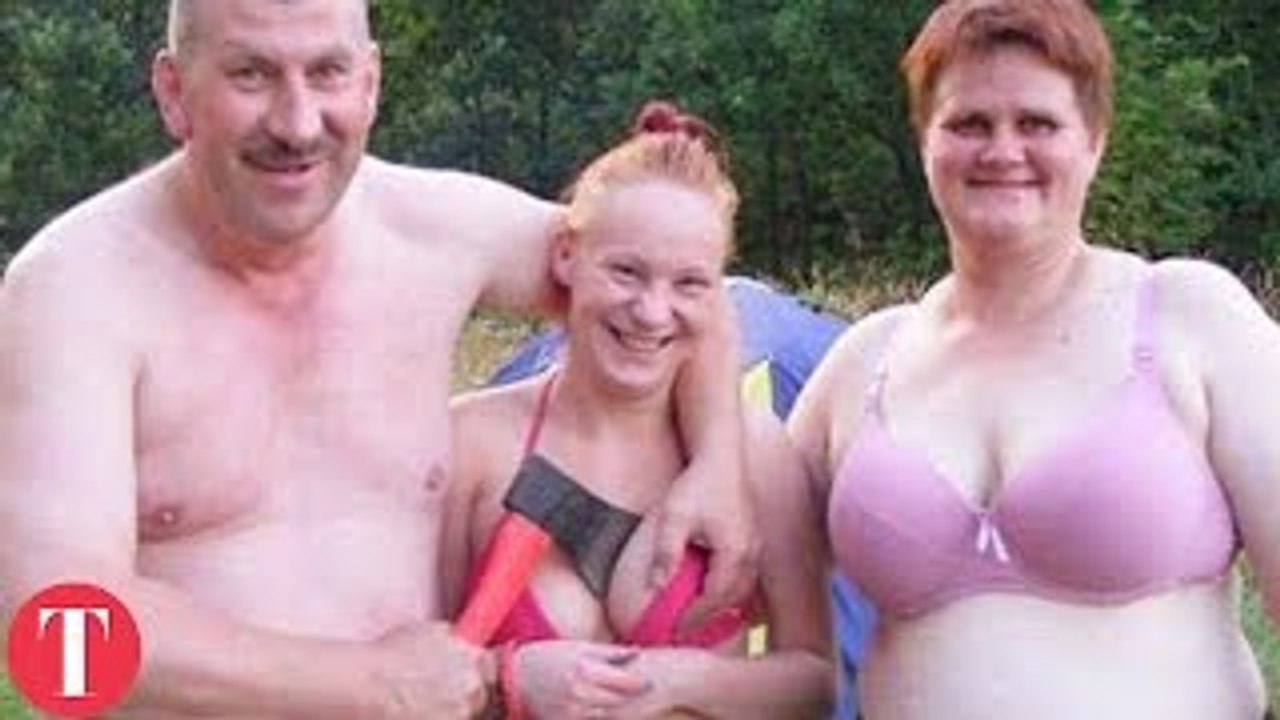 10 Most Awkward Family Photos Ever