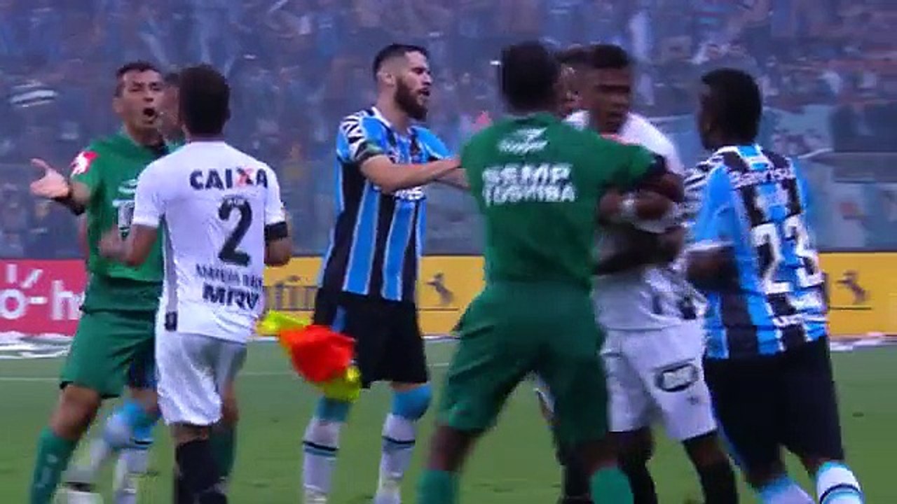 Rebajan pena a Erazo