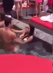 Miran lo que Hace esta Novia En Su Despedida De Soltera!