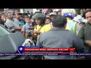 Mobil Ringsek Tertabrak Kereta - NET 10