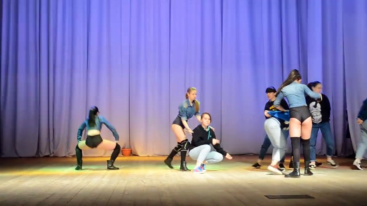 Тверк colegialas