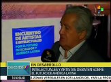 Intelectuales y artistas debaten sobre las elecciones en Ecuador