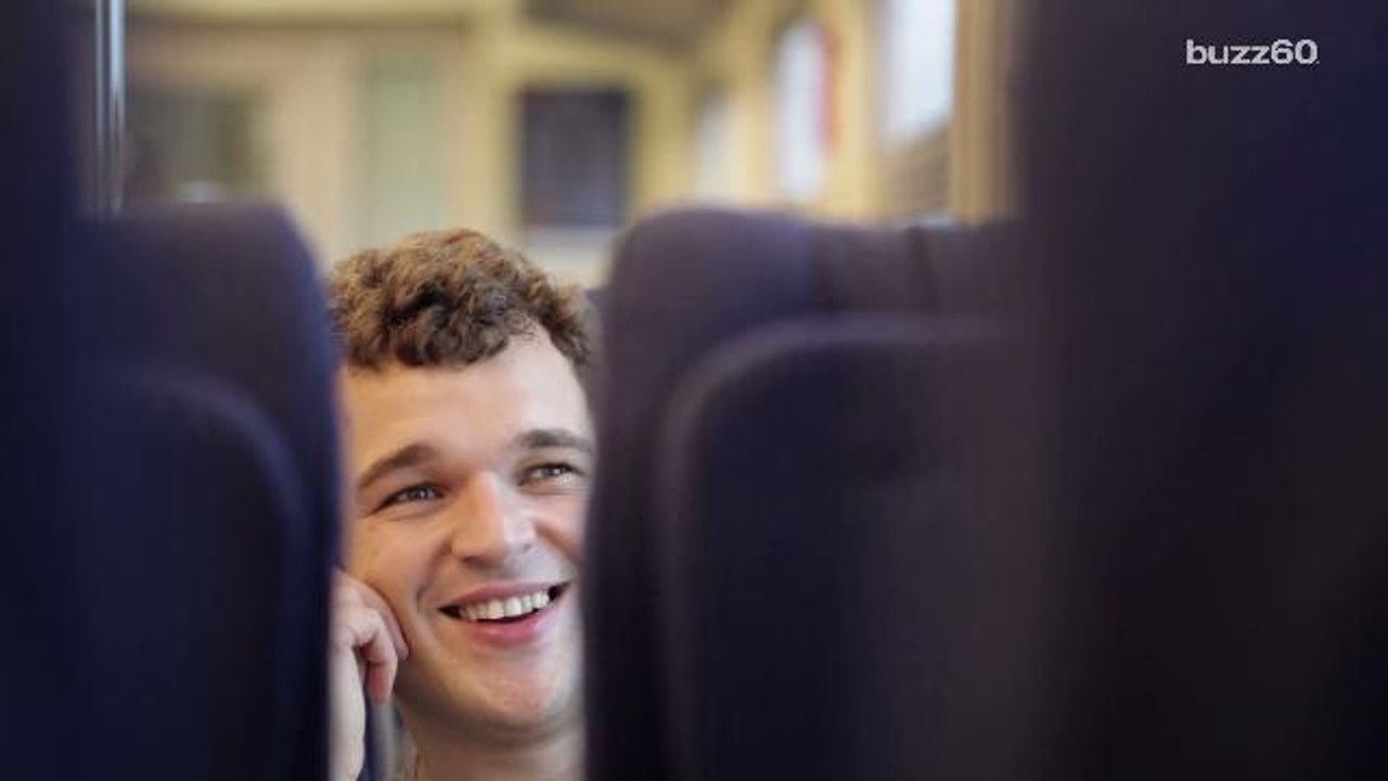 A Travel-Related Ban Americans Can Agree On: In-Flight Cellphone Use
