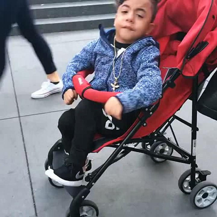 Derek Hace Un Rabieta Y Esi Fue Como Reaccionó Su Mamá