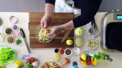 Gordon Ramsay Challenges Amateur Cook To Keep Up With Him!