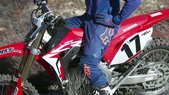 2017 Honda CRF450RX - Dirt Rider 450F Off-Road GP Bike Shootout