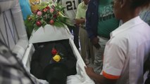Sepultan en Santo Domingo a los dos locutores asesinados en pleno ejercicio -