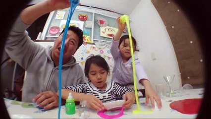 初ゲリラライブだよ♪哺乳瓶スライム遊び中！変顔　最後にハプニング＞＜-I7tcKhpUZcw