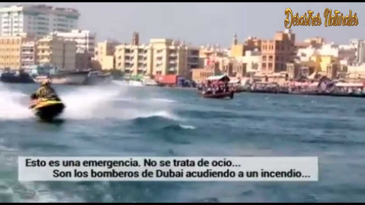 Asi apagan los incendios en Dubai - Es increible !!