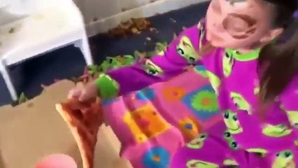 Crying baby - Bad Baby Face Tattoo Make Up Victoria & Annabelle Toy Freaks Family-UmVryiCbP2s