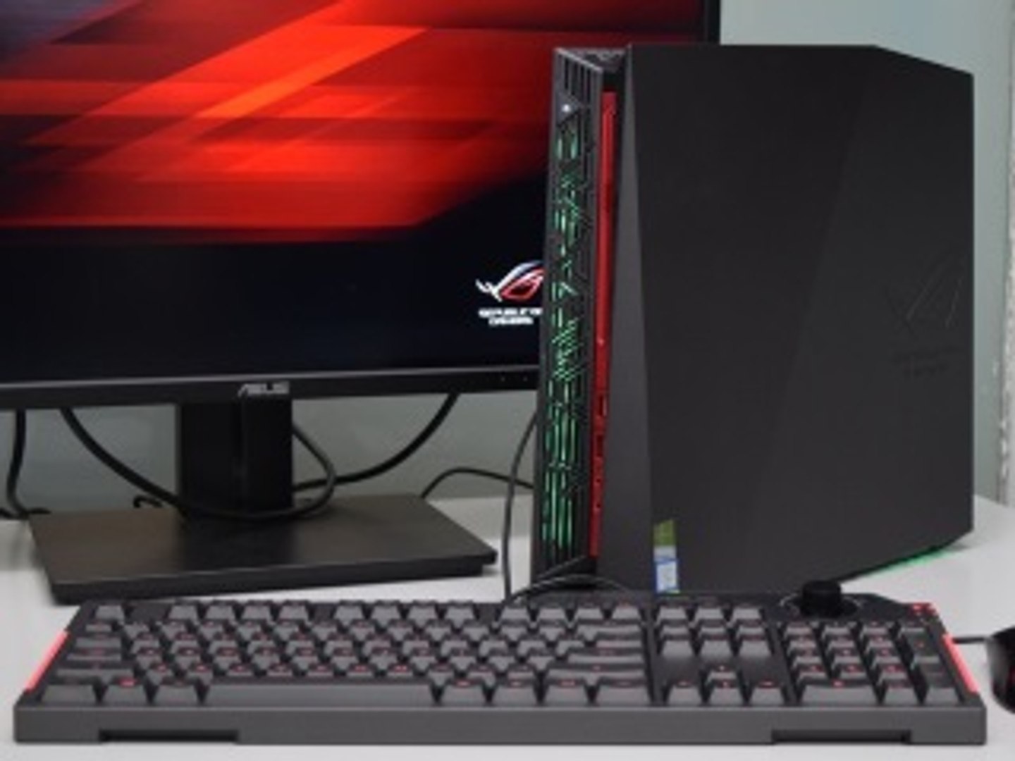 ⁣Asus ROG GT51CH Gaming PC First look
