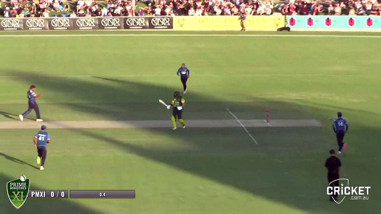 Lasith Malinga Bowls A Ripper To Australian Batter