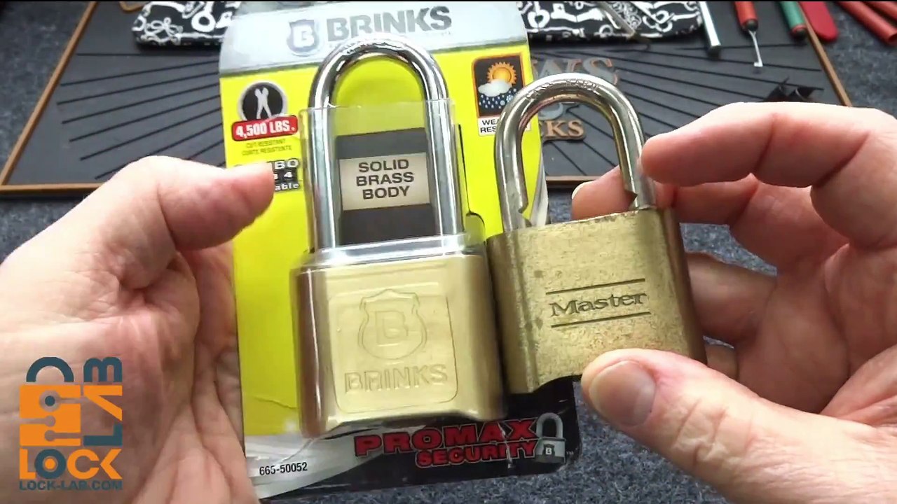 Ouverture d'un cadenas sans le code ! Contrefaçon !