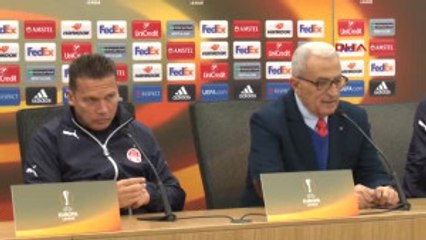 Hapoel Beer-Sheva Teknik Direktörü Bakhar ve Futbolcusu Barda Basın Toplantısında Konuştu