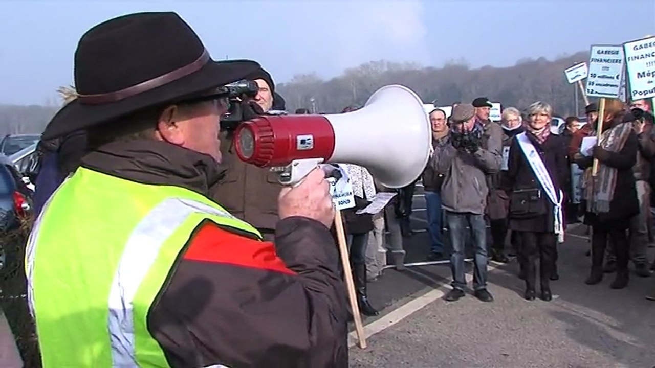 SOCIETE/ Pontourny entre ras-le-bol et récupération