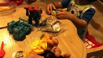 Los Transformadores De Juguetes Rescue Bots Happy Meal Optimus Prime Bumble Bee Boulder