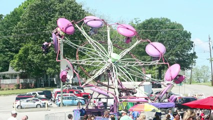 Drop Zone Carnival ride 2016 Magnolia festival