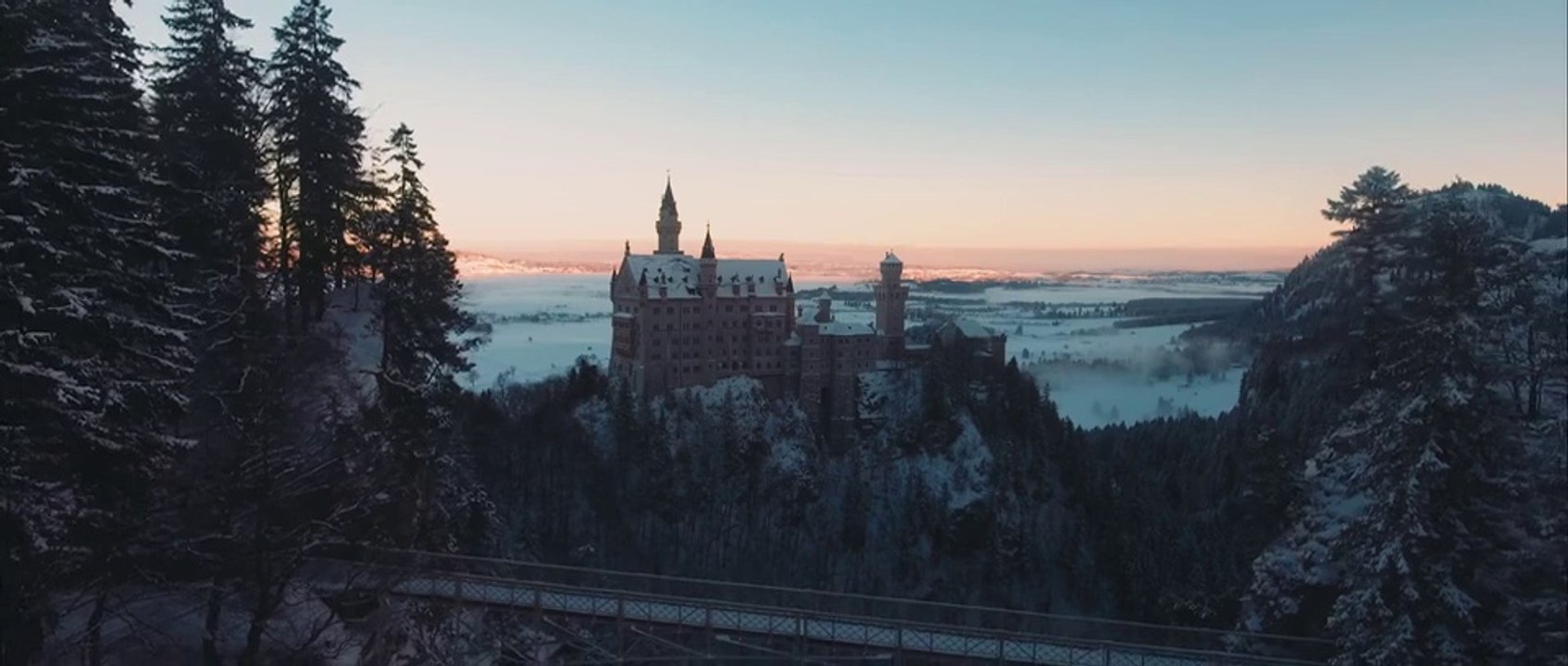 Découvrez les Alpes avec cette vidéo magnifique... Bluffant