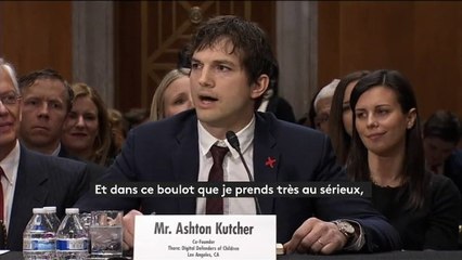 Ashton Kutcher, ému aux larmes, dénonce le tourisme sexuel