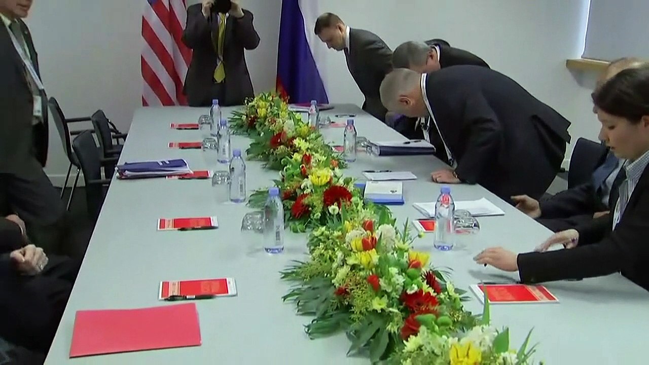 Premiere für US-Außenminister in Bonn – unter Protesten