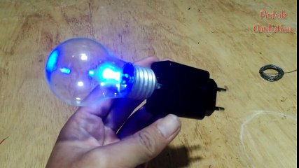 Changement de l'ampoule en lampe LED unique usb