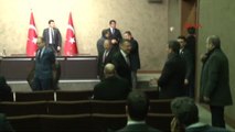 Başbakan Binali Yıldırım, Ankara Esenboğa Havalimanı'nda Basın Mensuplarına Açıklamalarda Bulundu